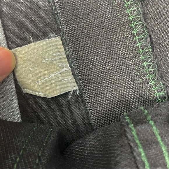 VINTAGE Lee Black High Waist Jean Cutoffs Size 27” - Picture 5 of 5